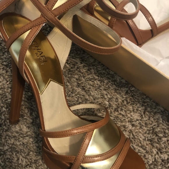 🌟 Brand New 🌟 Michael Kors Sandals - Picture 3 of 7